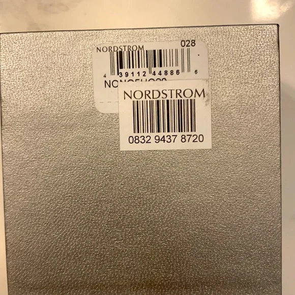 NWT NORDSTROM PEARL AND STERLING SILVER STUD EARRINGS - Picture 2 of 6